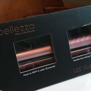 NWT bellezza 1.25" flat iron 100% solid ceramic